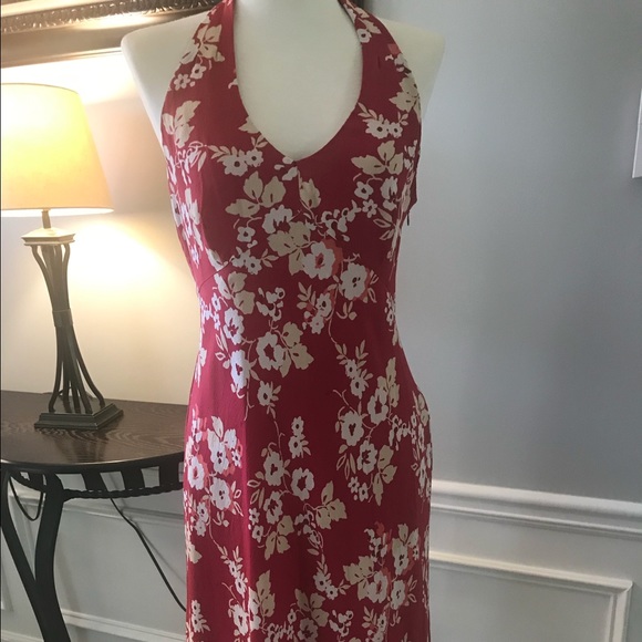 LOFT Dresses & Skirts - Flattering Dress